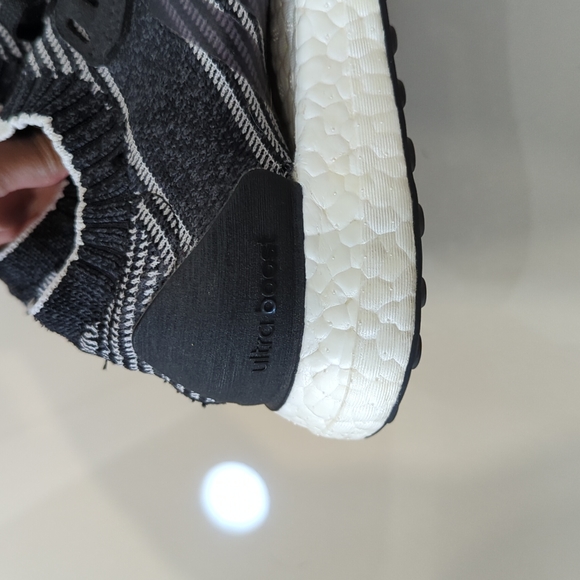 Adidas Ultra Boost Sz 6 - Picture 7 of 10